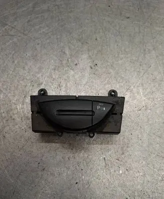 Mercedes-Benz E W211 Gear shifter surround trim plastic 2118213058 03751221