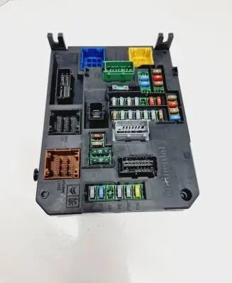 Citroen C4 II BSM Control unit 9665547480 720084031 BSIQ0300