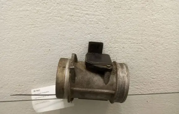 Audi A6 S6 C5 4B Mass air flow meter AFH7025C 64402