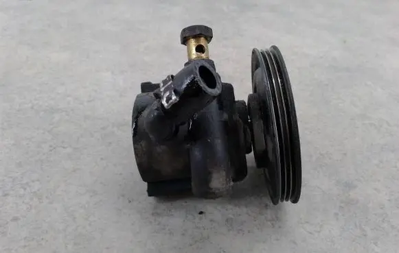 Fiat Doblo Power steering pump 26043285