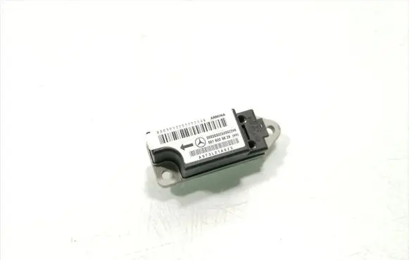 Mercedes-Benz E AMG W210 Airbag deployment crash/impact sensor 0018205626