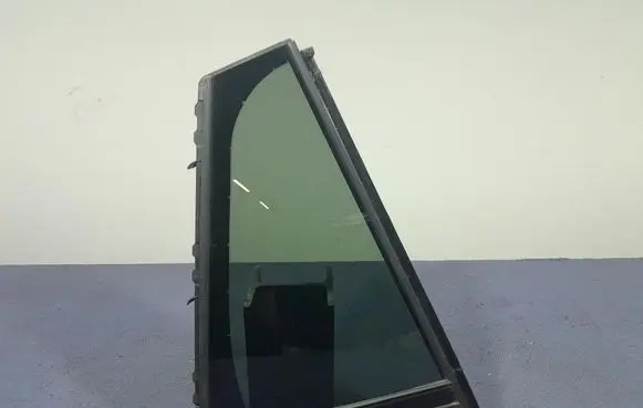 BMW X5 E53 Rear door window glass 7482162
