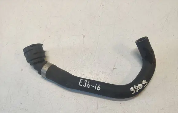 Volvo XC60 Engine coolant pipe/hose 31368800