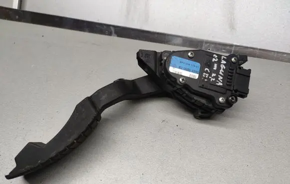 Renault Laguna II Accelerator throttle pedal 8200003392