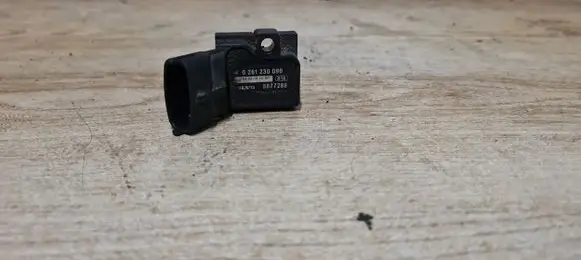 Volvo XC90 Air pressure sensor 0261230090