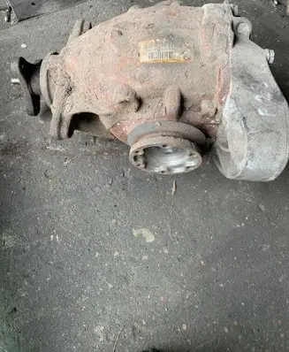 BMW 1 E82 E88 Rear differential 7598855