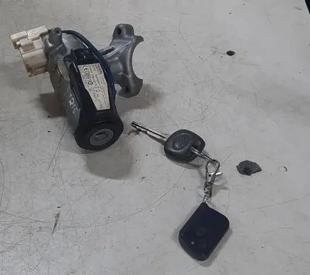Toyota Yaris Ignition lock 45020521