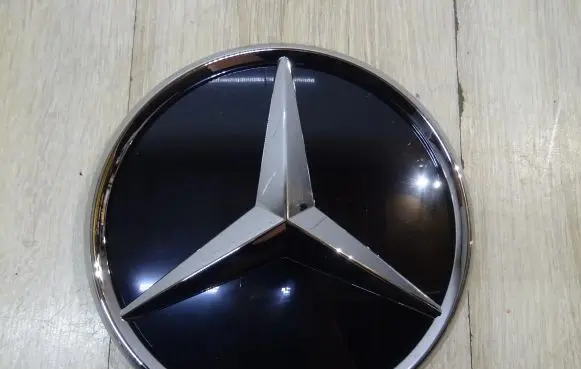 Mercedes-Benz B W247 Manufacturer badge logo/emblem A0008800600