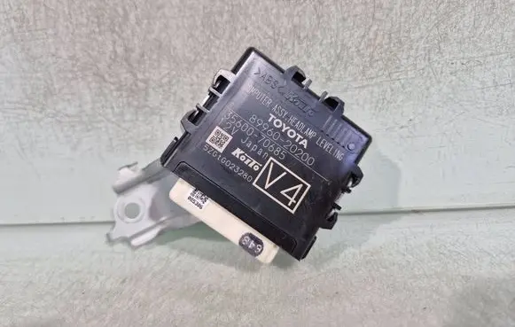 Toyota Avensis T270 Other control units/modules 8996020200 3560070685 5ZGTG023280