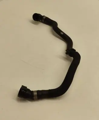 Coolant pipe/hose