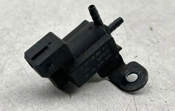 Opel Zafira A Turbo solenoid valve 72213800 02T232 90530039