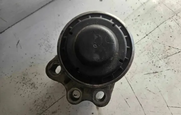 Ford Transit Engine mount bracket