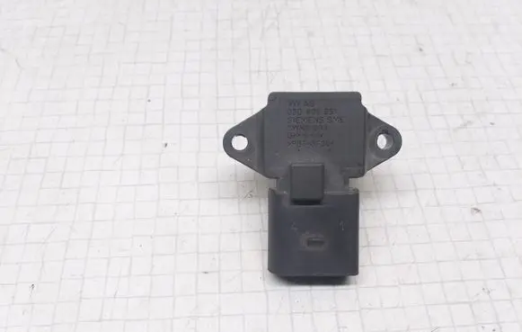 Skoda Fabia Mk1 (6Y) Air pressure sensor 03D906051 5WK9693