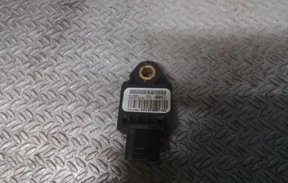 KIA Cerato Airbag deployment crash/impact sensor 959202F100