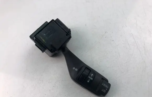 Ford Focus Indicator stalk 4M5T13335BD