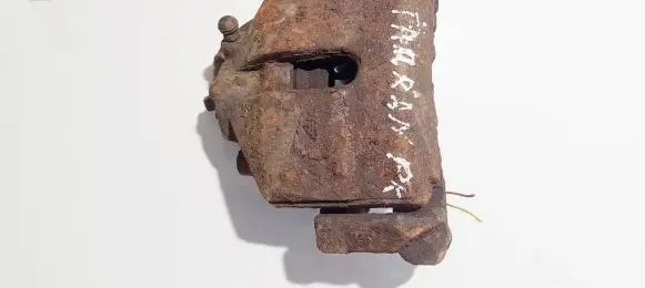 Volkswagen PASSAT B6 Front brake caliper