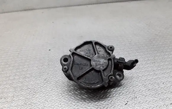 Peugeot 307 Vacuum pump D1562C1