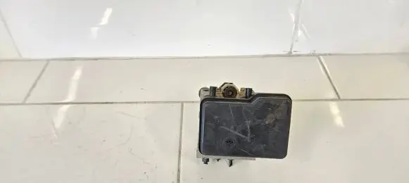 Toyota Hilux (AN10, AN20, AN30) ABS Pump 8954171030 13511019490 4451071030