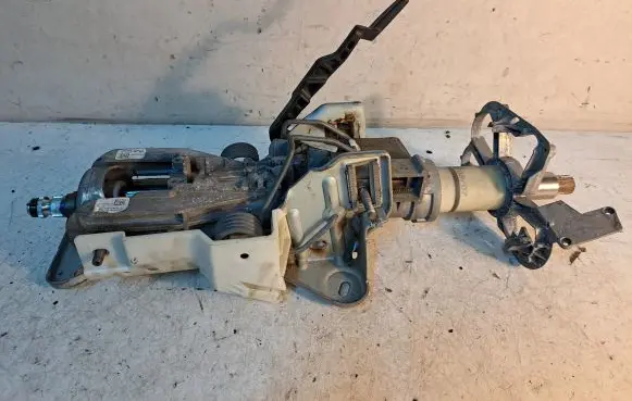 BMW 5 E60 E61 Steering wheel axle 2201055678
