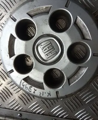 Fiat Ducato R20 wheel hub/cap/trim 1358876080