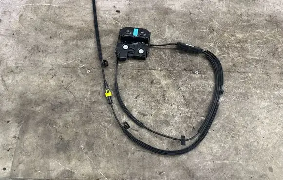 Alfa Romeo Stelvio Seat back rest lock catch 505564030