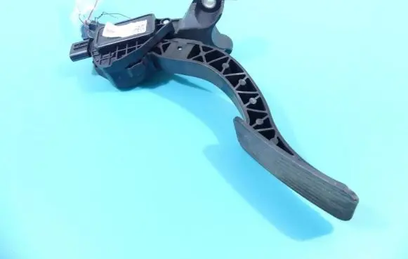 Hyundai i30 Accelerator throttle pedal 32700-G4200 IMPRK1349395