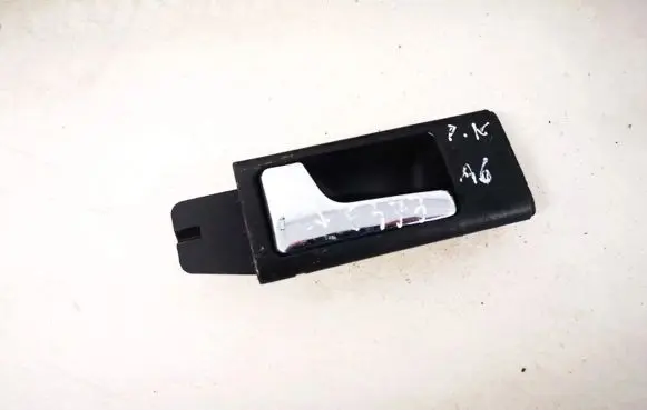 Audi A6 S6 C4 4A Front door interior handle 4a0837019b
