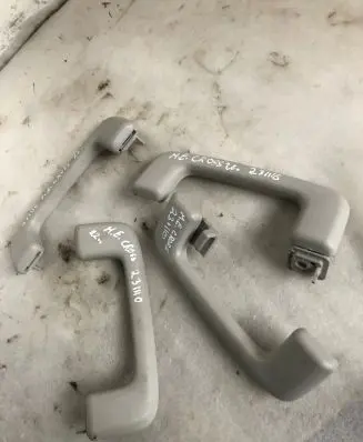 Mitsubishi Eclipse Cross A set of handles for the ceiling 