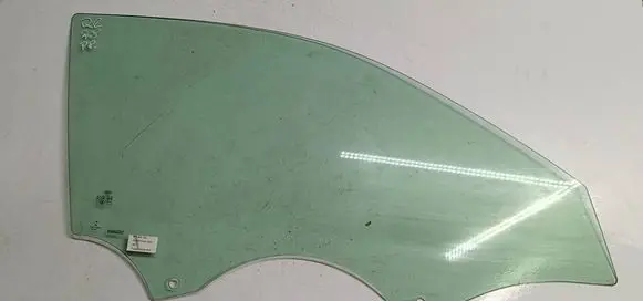 Audi Q2 - Front door window glass four-door 43R000375 E000137