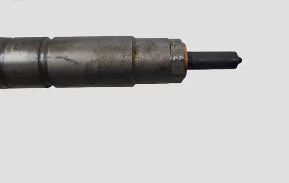 Volkswagen PASSAT B6 Fuel injector 03L130277 0445116030