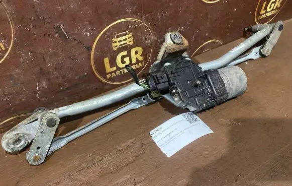 Audi A4 S4 B6 8E 8H Front wiper linkage and motor 8E1955603D 8E1955119