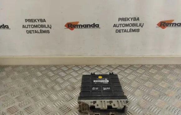 Volkswagen Golf III Engine control unit/module 030906026C 0261200257