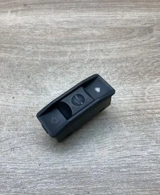 BMW 5 E34 Sunroof switch 1378862