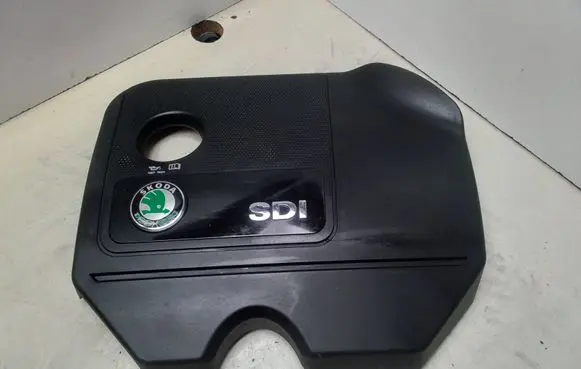Engine cover (trim)