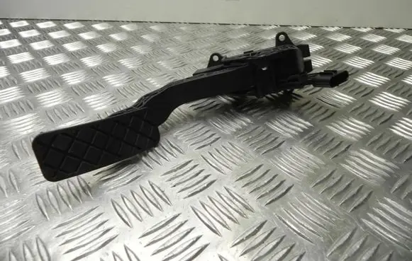 Skoda Fabia Mk3 (NJ) Accelerator throttle pedal 6C2723503B T1451