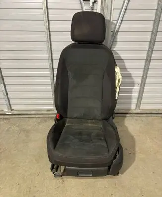 Volkswagen Tiguan Front driver seat 
