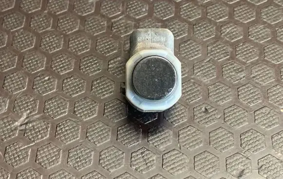 BMW 7 F01 F02 F03 F04 Parking PDC sensor 607065 9173106 2711081205