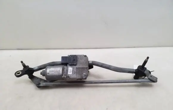 Audi A4 S4 B8 8K Front wiper linkage and motor