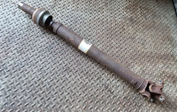 Dodge RAM Front prop shaft P52123639AA 52123639AA