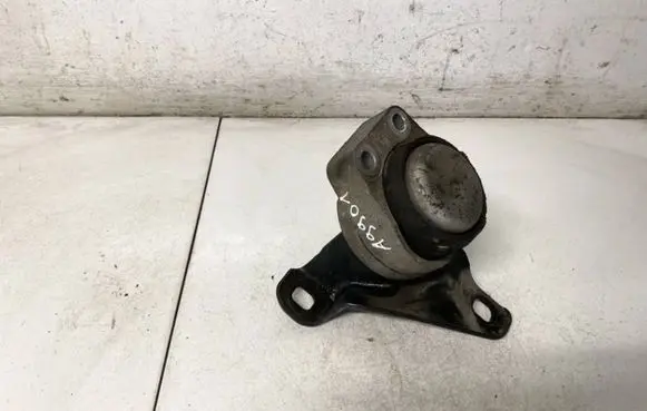 Engine mount bracket