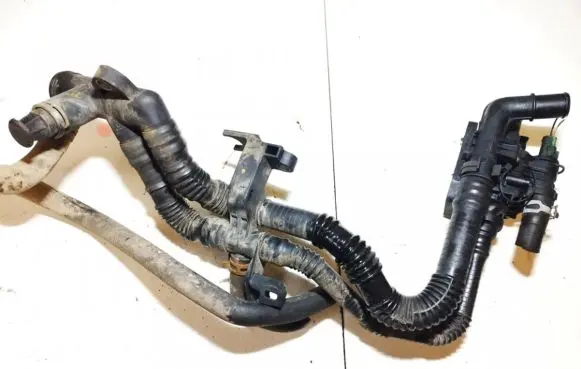 Ford Focus Engine coolant pipe/hose 9647768980