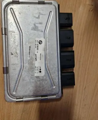 BMW 5 F10 F11 Steering rack control module 6796392 20110506