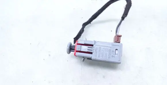 Opel Zafira B Brake pedal sensor switch 13299720 366172505 55701396