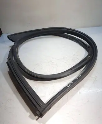 BMW 6 E63 E64 Front door rubber seal 51767008581 7008581