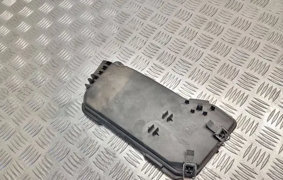 Mercedes-Benz E C207 W207 Fuse box cover A2045400082