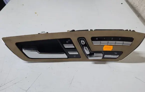 Mercedes-Benz S W221 Seat control switch A2218704651 0071119 33590802