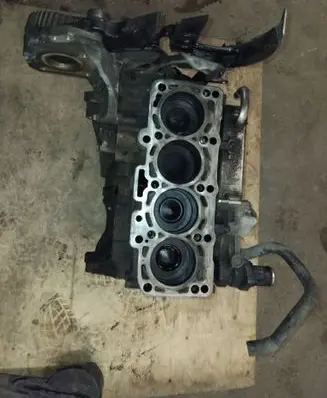 Volkswagen Caddy Engine block 03L021BJ CAYC cay