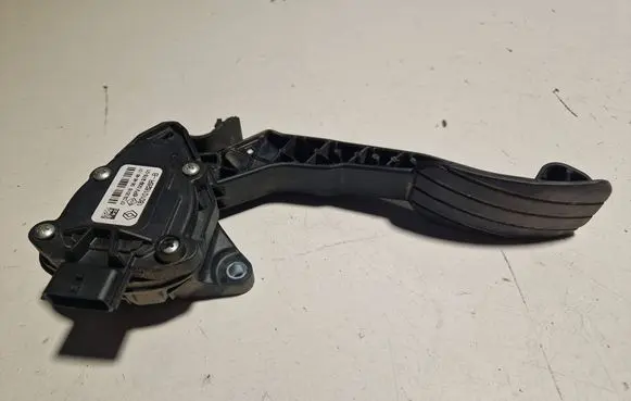 Opel Movano B Accelerator throttle pedal 180101626R