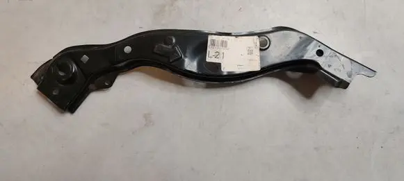 Toyota Prius (XW50) Radiator mount bracket 5321347050 1050673