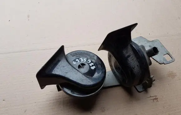 BMW 5 E60 E61 Horn signal